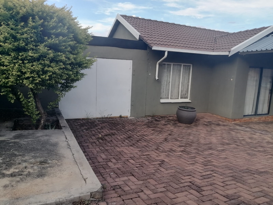 3 Bedroom Property for Sale in Tlhabane West North West